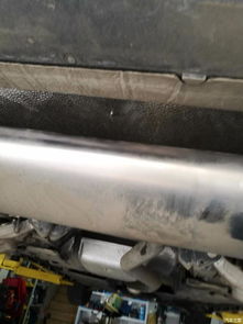 后備箱下方排氣管隔熱施工全攻略 提升駕乘舒適與車輛安全